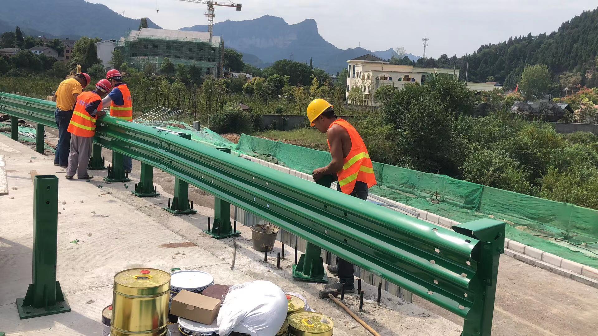 资中县高速公路波形护栏热镀锌波形护栏 - 推荐
