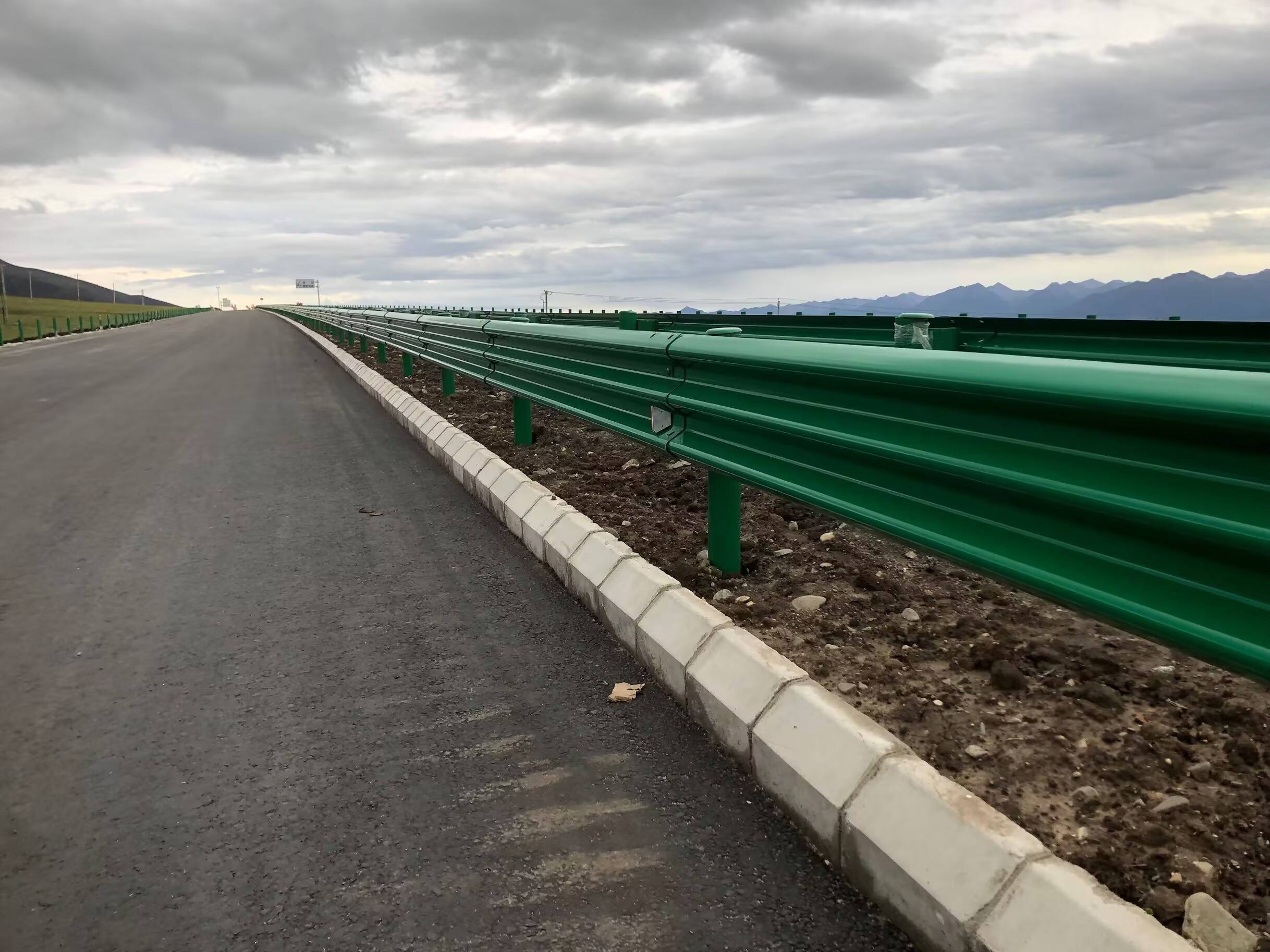 资中县乡村公路波形护栏双波波形护栏 - 推荐